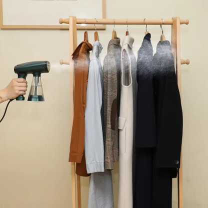Handheld Ironing Machine 1500W, Portable Household Garment Steamer with 200ml Water Tank for Quick Wrinkle Removal